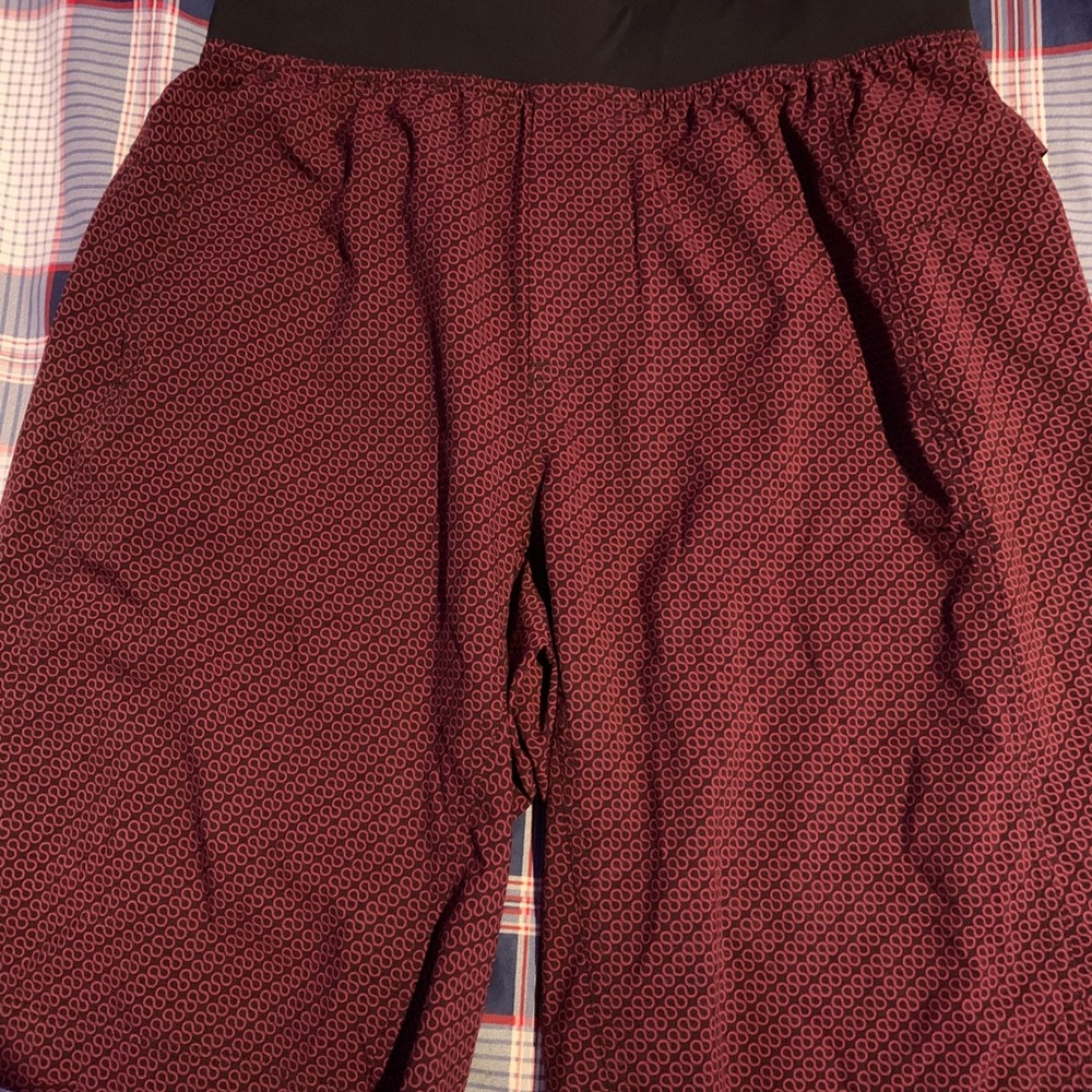 COPY - Men’s Lululemon 9’ athletic shorts.